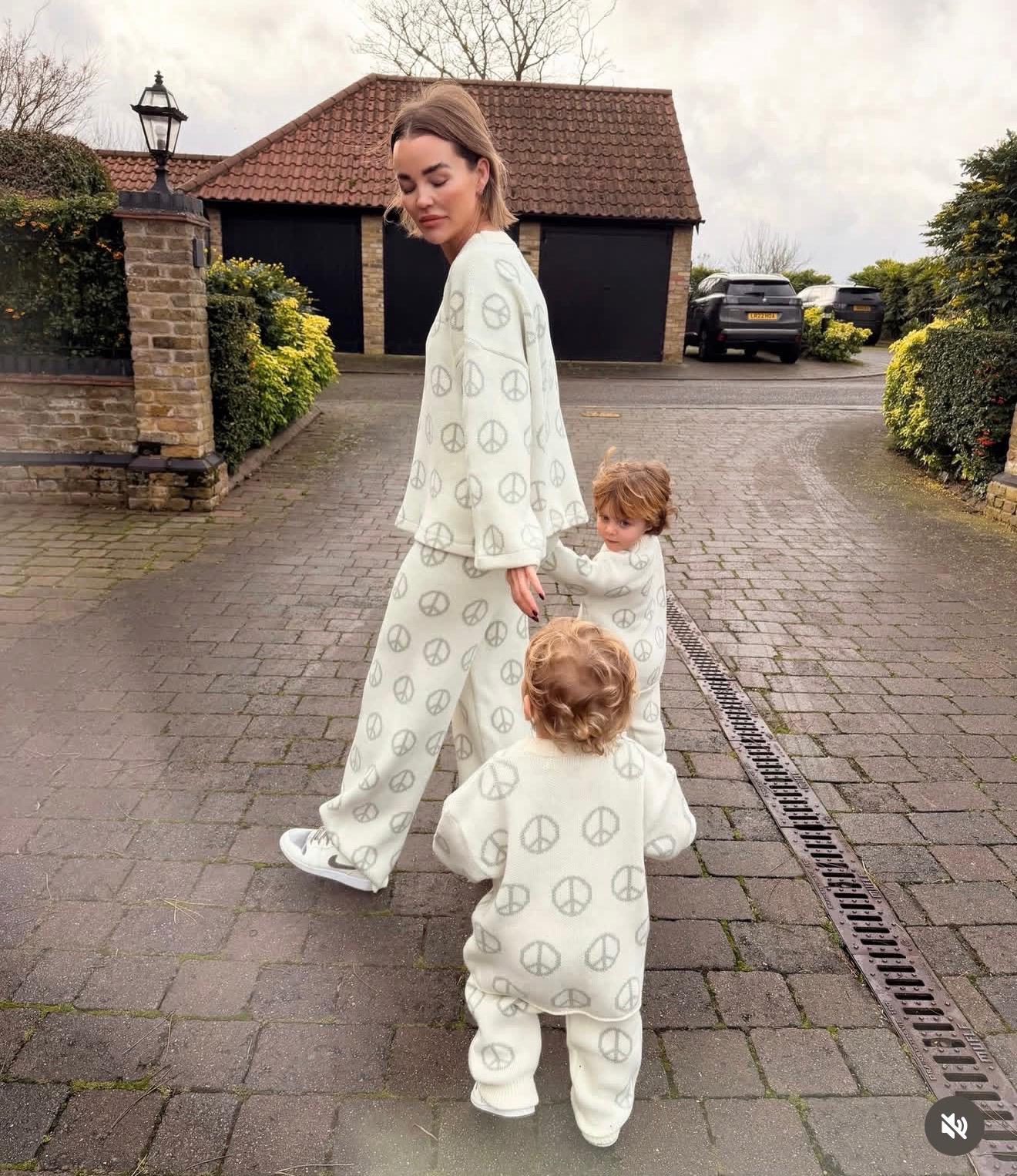 Luxury Woman's Cream Full Tracksuit